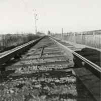 Spåret vid Latorpsbruks södra stationsgräns på 1960-talet. - klicka för att förstora