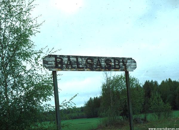 Hållplatsskylten vid Bälsåsby 1976. - klicka för att stänga rutan