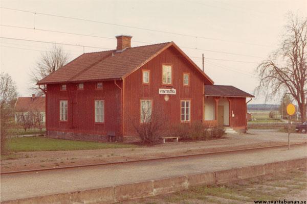 Vintrosa stationshus i maj 1969. - klicka för att stänga rutan
