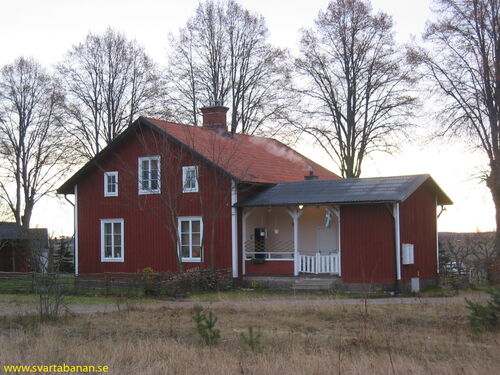 Vintrosa stationshus den 14 november 2004. - klicka för att förstora