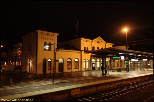 Örebro Central stationshus på kvällen den 25 november 2007. - klicka för att förstora