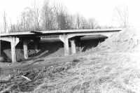 Landsvägsbron vid Västra Via sedd från järnvägen omkring 1988. © Fredrik Roos
