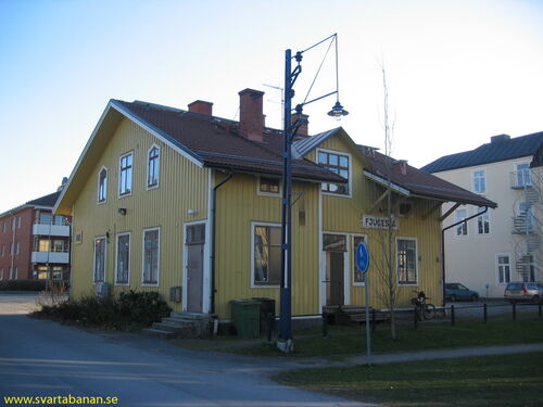 Fjugesta stationshus 2005. - klicka för att förstora