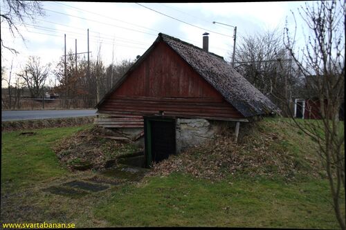 Lindbacka banvaktstugas jordkällare den 19 januari 2008. - klicka för att förstora Lindbacka banvaktstugas jordkällare den 19 januari 2008. - klicka för att förstora