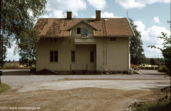 Latorpsbruks stationshus den 4 augusti 1974. - klicka för att stänga rutan