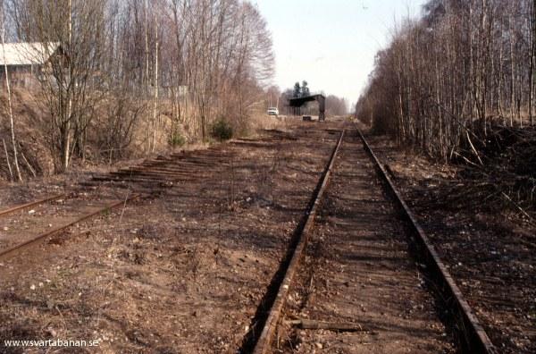 Bangården i Latorpsbruk den 11 april 1991. - klicka för att stänga rutan