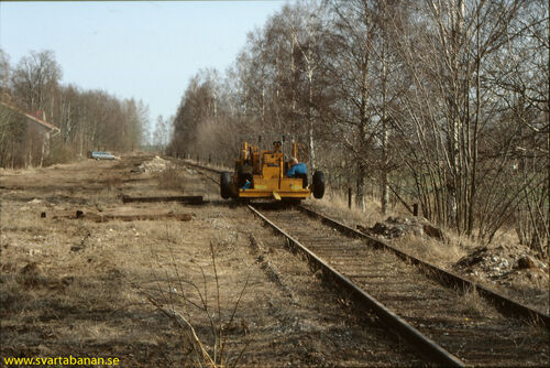 Maskin för rivning av spår i Latorpsbuk den 11 april 1991. - klicka för att förstora Maskin för rivning av spår i Latorpsbuk den 11 april 1991. - klicka för att förstora