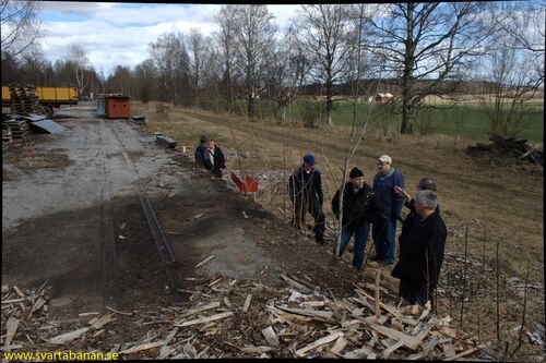 Spår efter industrispåret Garphyttan-Latorpsbruk den 5 april 2008. - klicka för att förstora
