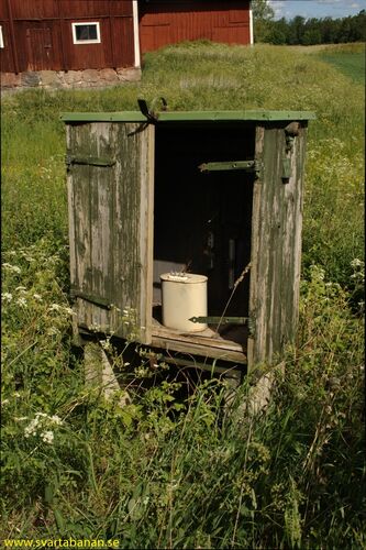 Skåp mellan Kvistbro och Bälsåsby den 14 juni 2008. - klicka för att förstora