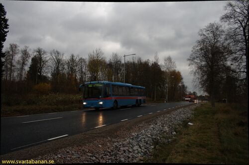 Länstrafikens busslinje 522 strax väster om Vintrosa den 20 oktober 2008. - klicka för att förstora