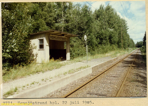 Hemsjöstrand hållplats den 22 juli 1985. - klicka för att förstora