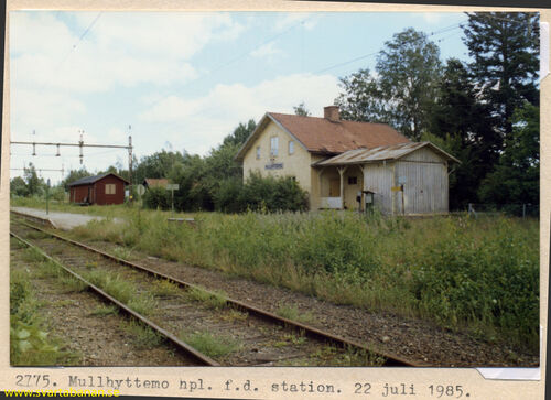 Mullhyttemo stationshus den 22 juli 1985 - klicka för att förstora