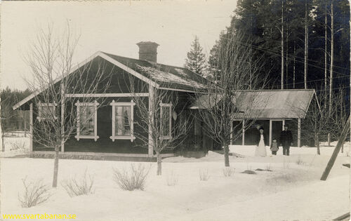 Bälsåsby banvaktstuga i början av 1900-talet. - klicka för att förstora