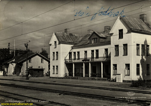 Fjugesta stationshus och hotell omkring 1962. - klicka för att förstora