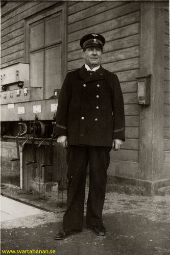 Stationsmästare Oskar Nydahl. - klicka för att förstora Stationsmästare Oskar Nydahl. - klicka för att förstora