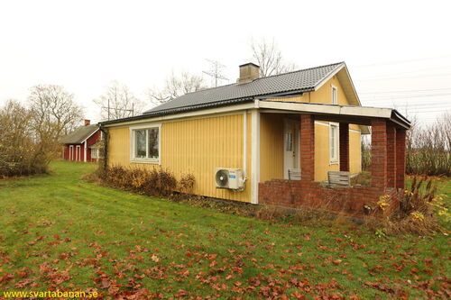 Gräveby banvaktstuga den 8 november 2025. - klicka för att förstora